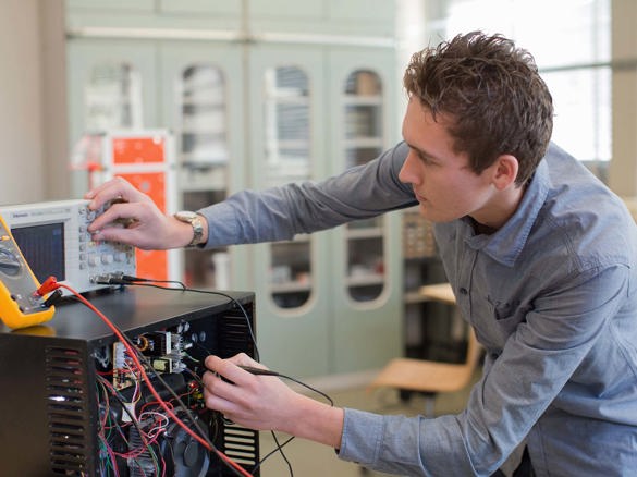 Student weet wat hij van Elektrotechniek hbo deeltijd kan verwachten