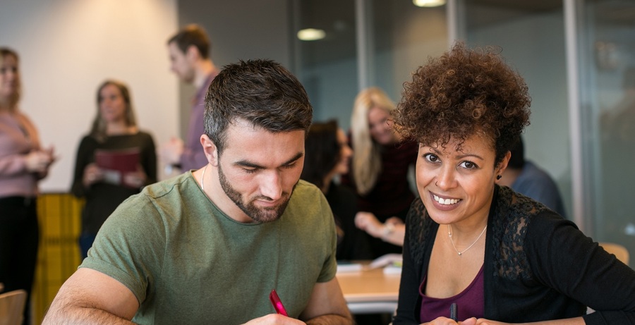 Waarom kies je voor een post-hbo opleiding Jeugd, Hulpverlening en Welzijn bij Inholland Academy?