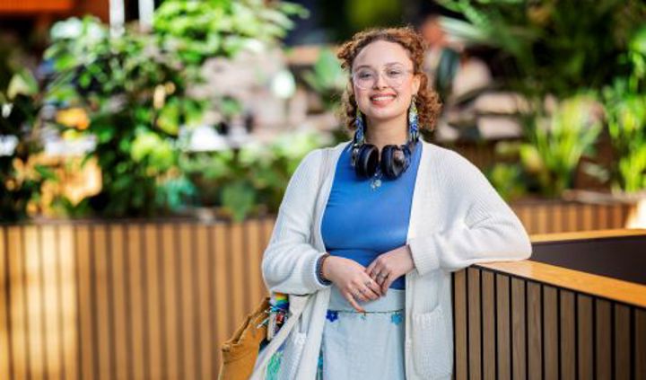 Wat zijn de interessegebieden binnen de studierichting Creatie en Vrije Tijd bij Hogeschool Inholland?