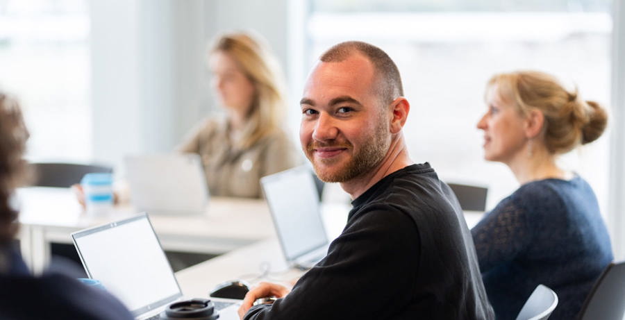 Waarom kies je voor een post-hbo opleiding AI en Digitale Transformatie bij Inholland Academy?