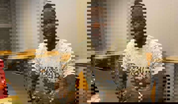 Student Ad Sociaal Financiële Dienstverlening deeltijd Luciano Warnert