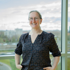 Monique van der  Veen