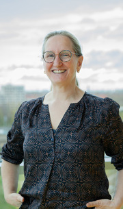 Monique van der  Veen