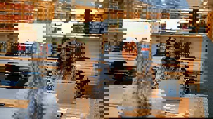 Find student accommodation in the Netherlands via Inholland International students look for student accommodation in the Netherlands before their study at Inholland